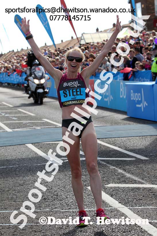 Gemma Steel 2nd in the womens 2014 BUPA Great North Run. Photo: David T. Hewitson/Sports for All Pics